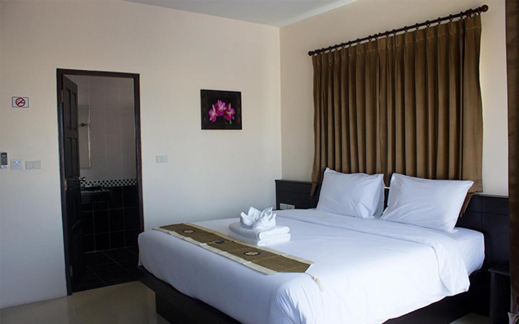 88 Hotel Patong Phòng bức ảnh