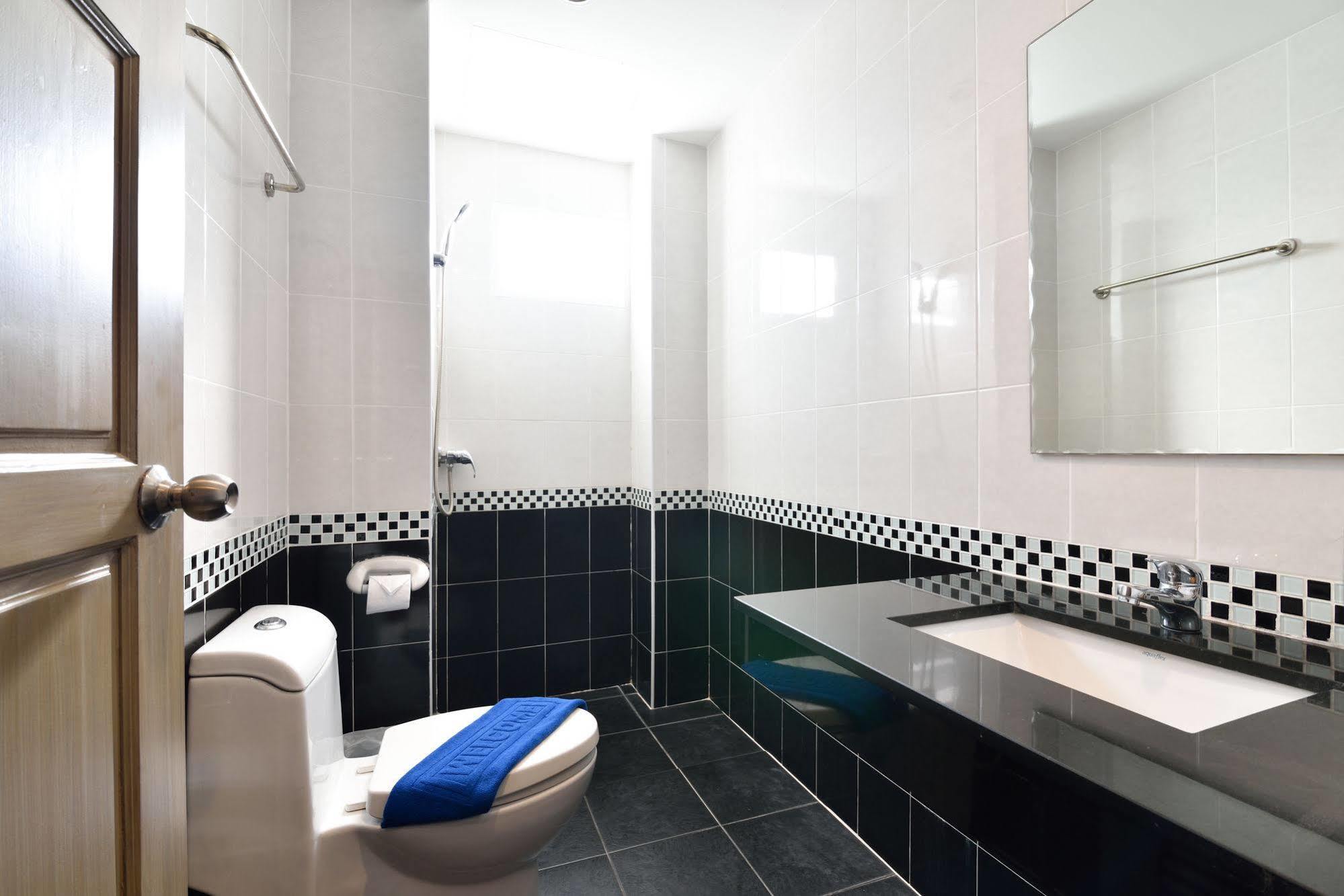 88 Hotel Patong Ngoại thất bức ảnh