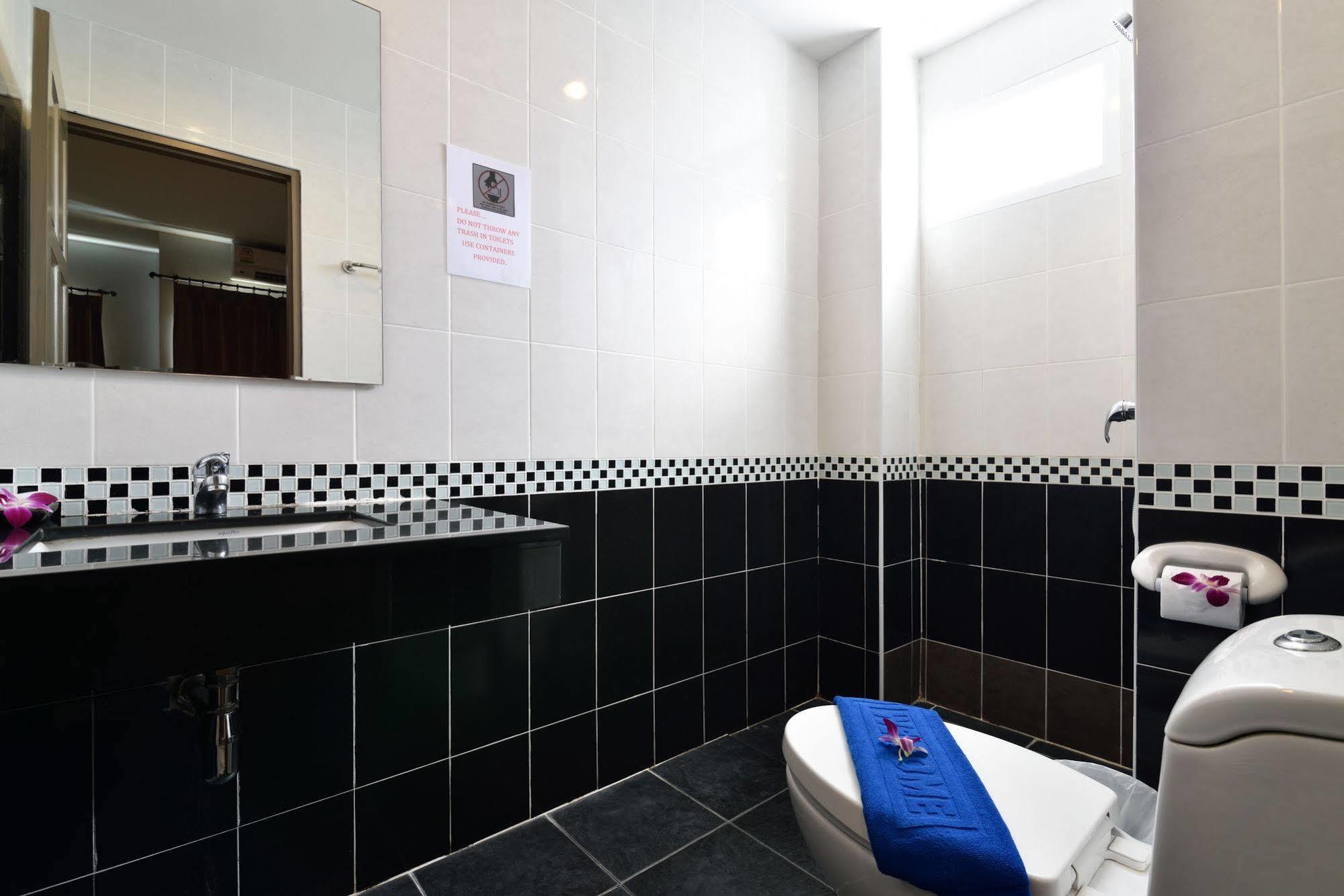 88 Hotel Patong Ngoại thất bức ảnh