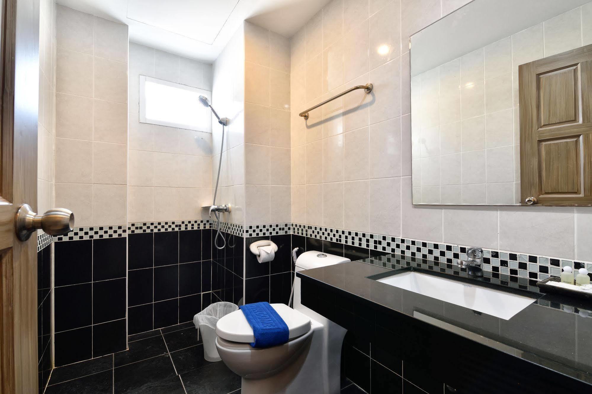 88 Hotel Patong Ngoại thất bức ảnh