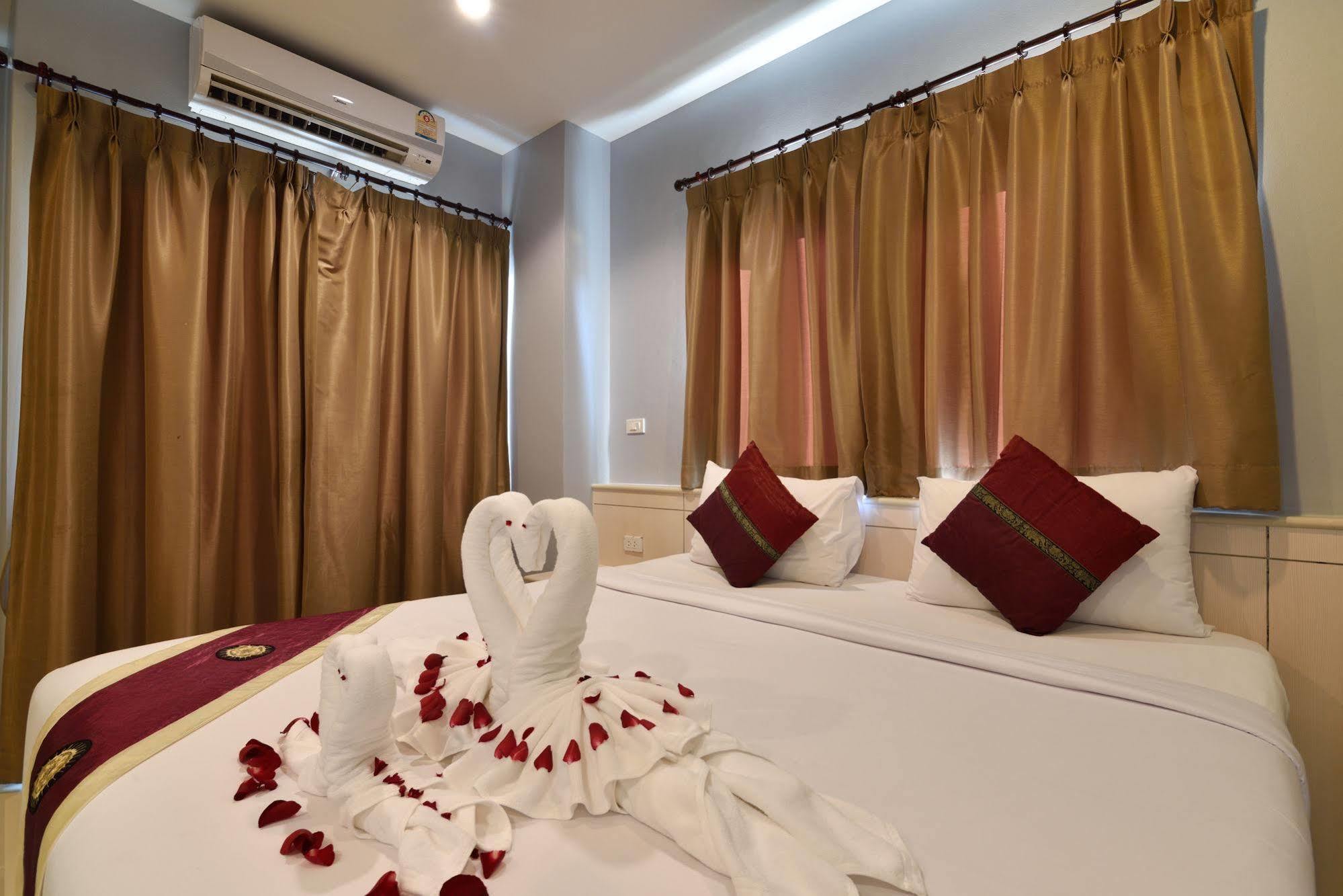 88 Hotel Patong Ngoại thất bức ảnh