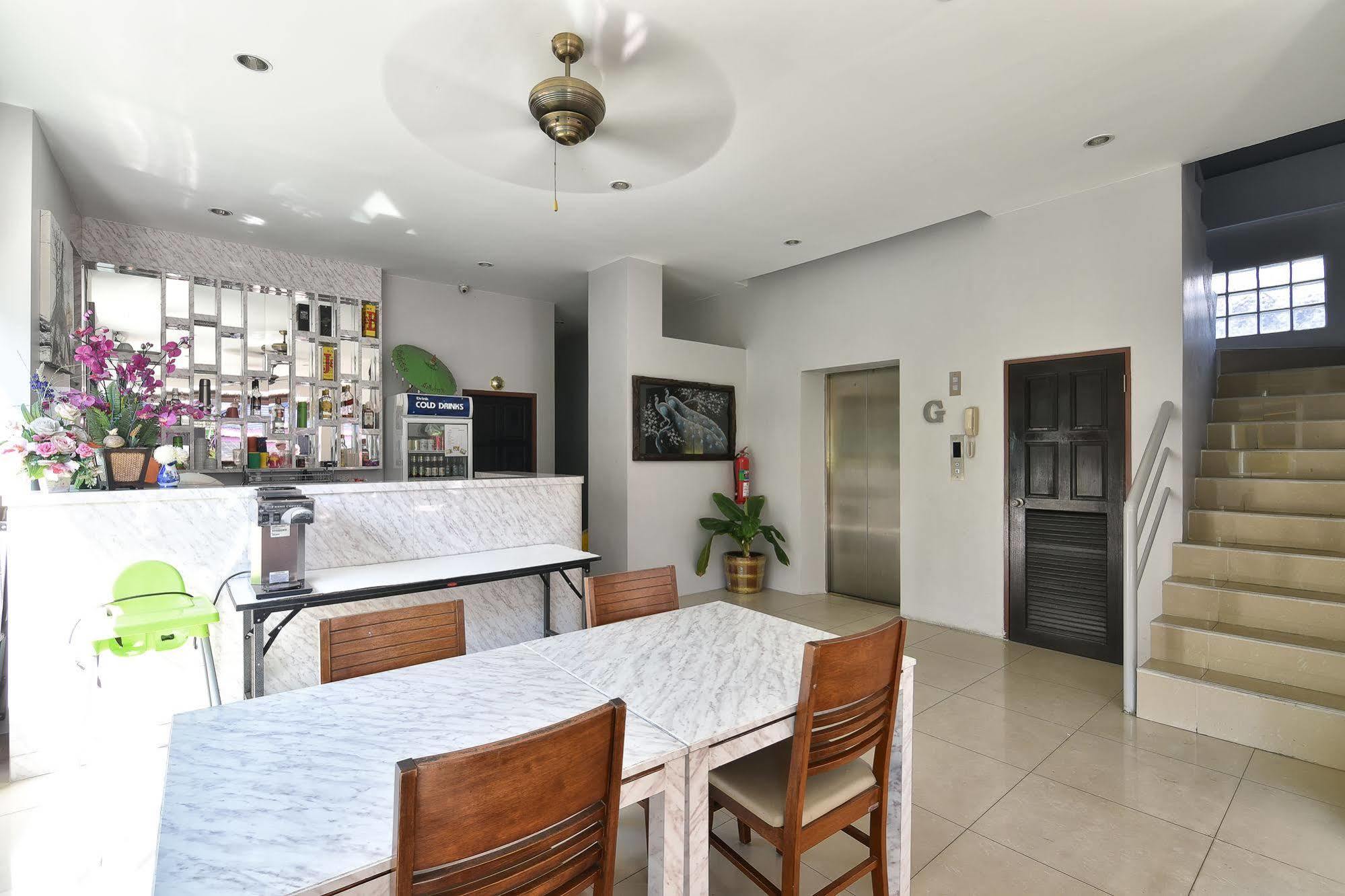 88 Hotel Patong Ngoại thất bức ảnh